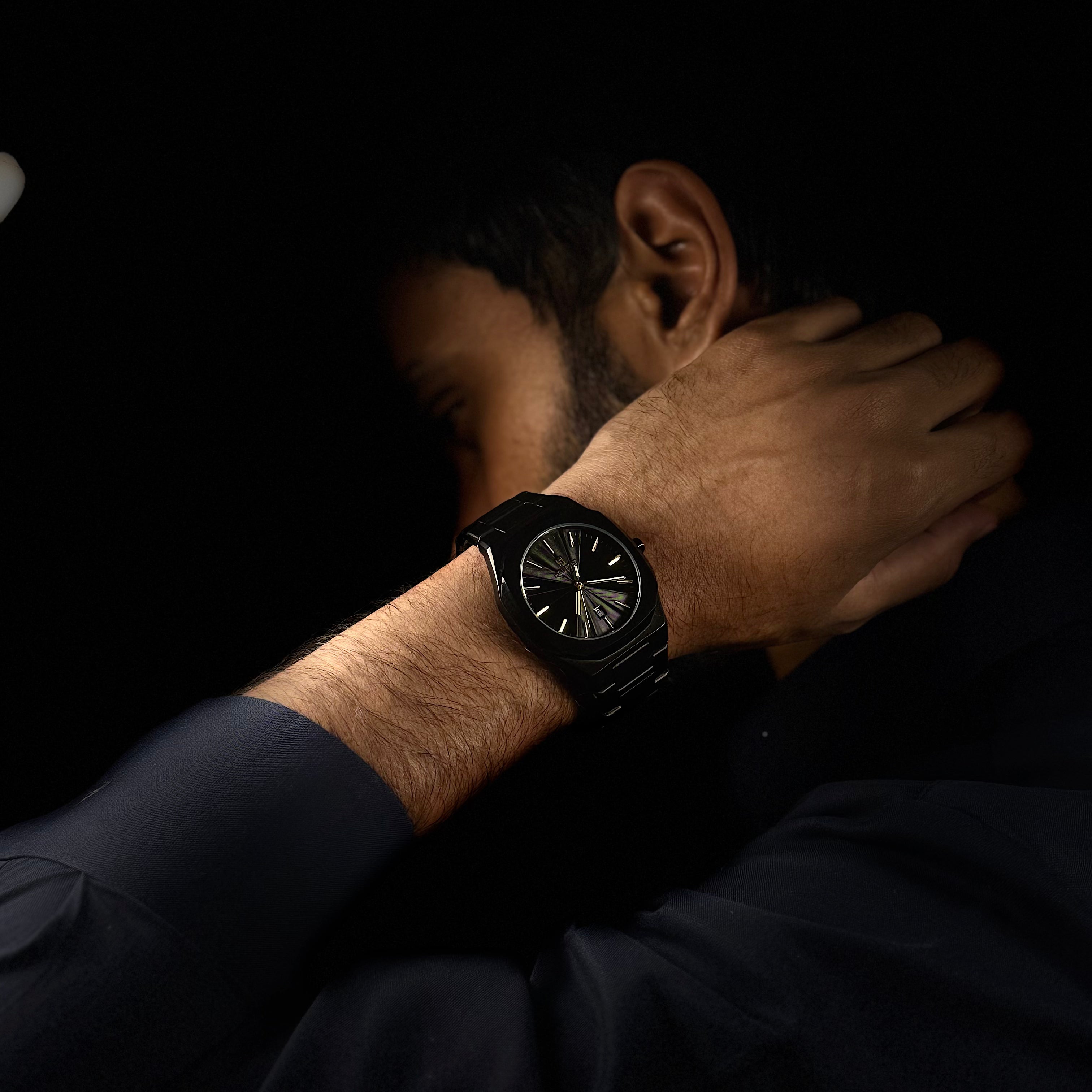 The Black Hoursly - Premium Quality Replica